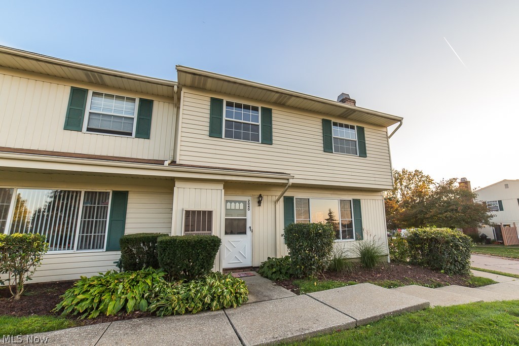 This 3 bedroom condo is move in ready with modern paint colors throughout. Living room features a gas fireplace. Dining room has a slider door to back patio. Preferred end unit in Huntington Hills allotment, which includes fishing pond, swimming pool, and tennis courts. The furnace and A/C were replaced in 2008. HOA fee includes a detached 1 car garage, snow removal and trash as well as the usual items.