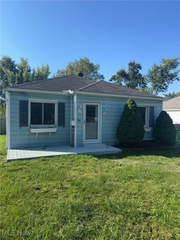 Beautifully Renovated Ranch in Bedford! This updated ranch-style home features a stunning, fully renovated kitchen complete with all appliances including a stove, refrigerator, dishwasher, and microwave. Whether you're looking for the perfect family home or a smart income property, this move-in-ready gem is a fantastic opportunity in a desirable area.
Don’t miss your chance — schedule your showing today!
