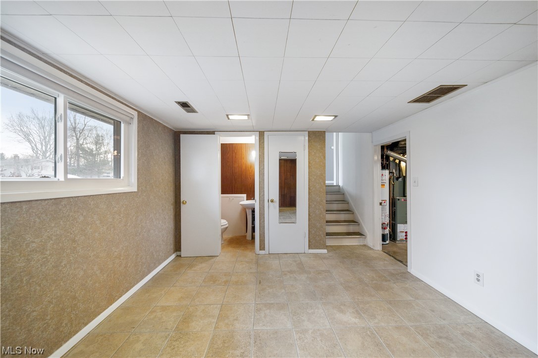 Hallmark Manor - Residential