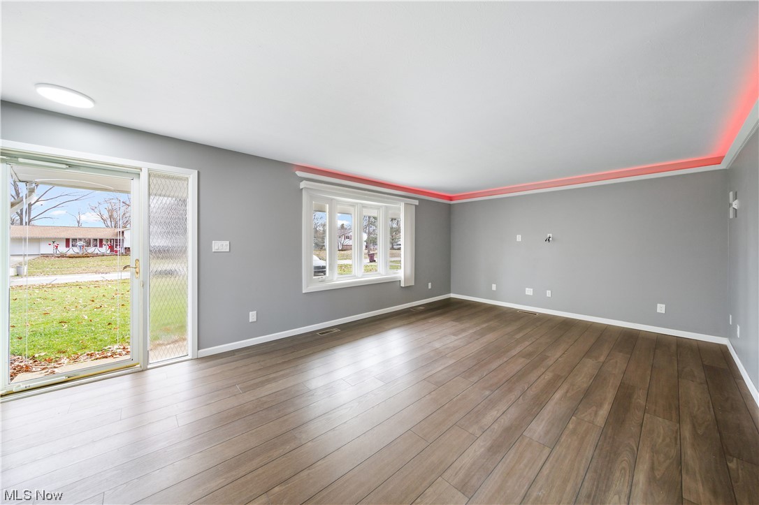 Hallmark Manor - Residential