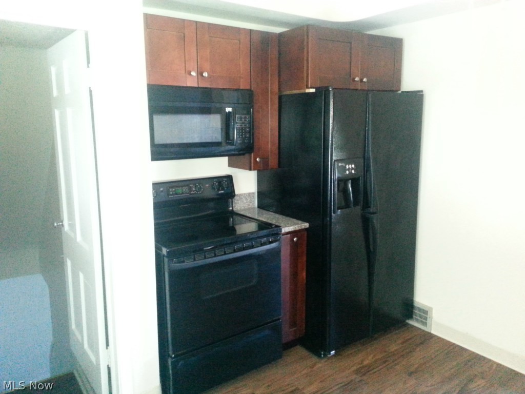 Associated Inv Companys Orcha - Residential