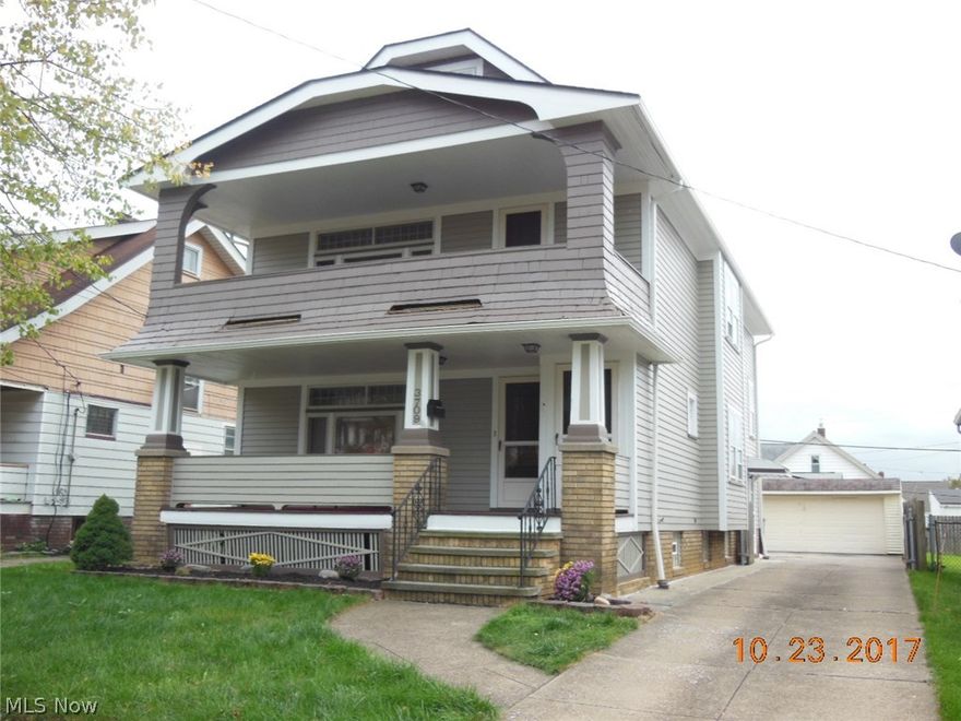 EXCELLENT 5X5 SPACIOUS DOUBLE ! PRIME LOCATION OF OLD BROOKLYN ! MINUTES FROM 1480 AND STATE RD. ! PORCHES FRONT AND BACK OF HOME ALL WELL MAINTAINED ! LARGE 2 CAR GARAGE ! 40X123 NICE YARD ! BOTH UNITS RECENTLY VACATED ! PRESENT OWNER OCCUPIED 2007-2016 AND PAST OWNERS OCCUPIED SINCE 1977 TO 2007 ! BEAUTIFUL ALL NATURAL OAK WOODWORK WITH LEADED WINDOWS AND DECORATOR  BRICK FIREPLACES  IN BOTH UNITS !  VERY LARGE WALK UP ATTIC THAT CAN BE FINISHED IN TO ADDITIONAL ROOMS ! SUPER CLEAN BASEMENT WITH GLASS BLOCK WINDOWS AND  2 WELL MAINTAINED FURNACES AND 2 HOT WATER TANKS !  ONE SET OF WASHER AND DRYER STAYS IN BASEMENT !  BOTH UNITS HAVE A STOVE AND REFRIGERATOR THAT STAY !
DOWN UNIT HAS CENTRAL AIR AND UPSTAIRS WINDOW AIR UNITS ARE STORED IN THE ATTIC THAT CAN STAY ! MANY RECENT UPDATES - ENTIRE HOME WAS SCRAPED / PRIMED AND PAINTED AUGUST 2017 ! NEW GUTTERS 2015 ! NEW TEAR OFF AND ROOF 2009 !