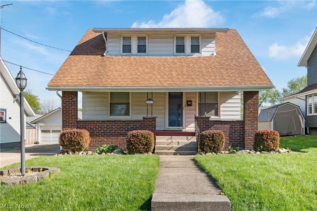 Photo of 881 W College Road, Alliance, OH 44601 (MLS # 5201903)