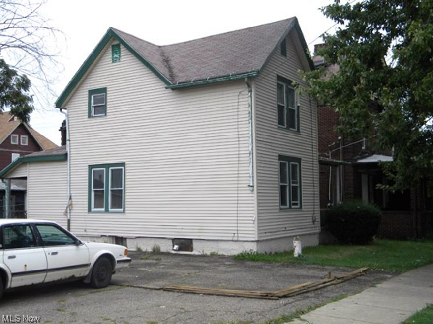 Absolute auction, sells to the highest bidders on location: WEDNESDAY - OCTOBER 22, 2014 - 12:30PM - Income Producing Properties - 14 Unit Apartment Building - Single Family Home - Canton City - Stark County - 907 2ND ST. N.W. CANTON - Two story home with 1500 sq. ft. living area - 50’ X 96’ lot - home having kitchen, living room, sitting room, dining room - basement - gas FA furnace - was rented at $550 plus utilities - Parcel No. 223180. Open auction day starting at 11:30AM. TERMS ON REAL ESTATE: 15% down auction day, balance due at closing. A 10% Buyer’s premium will be added to the highest bid to establish the purchase price.  Any desired inspections must be made prior to bidding. All information contained herein was derived from sources believed to be correct.