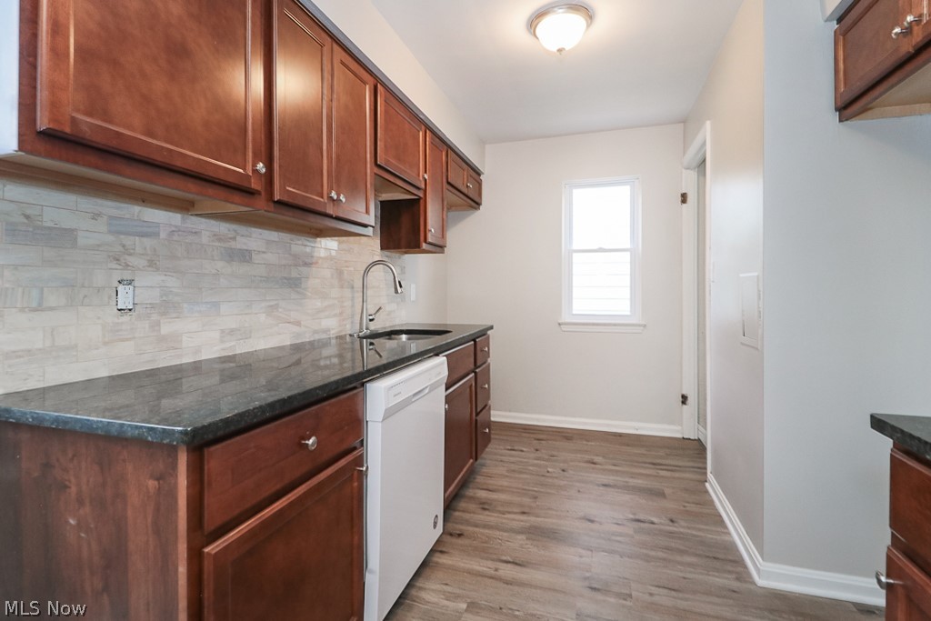 Maple Heights 02 - Residential Lease