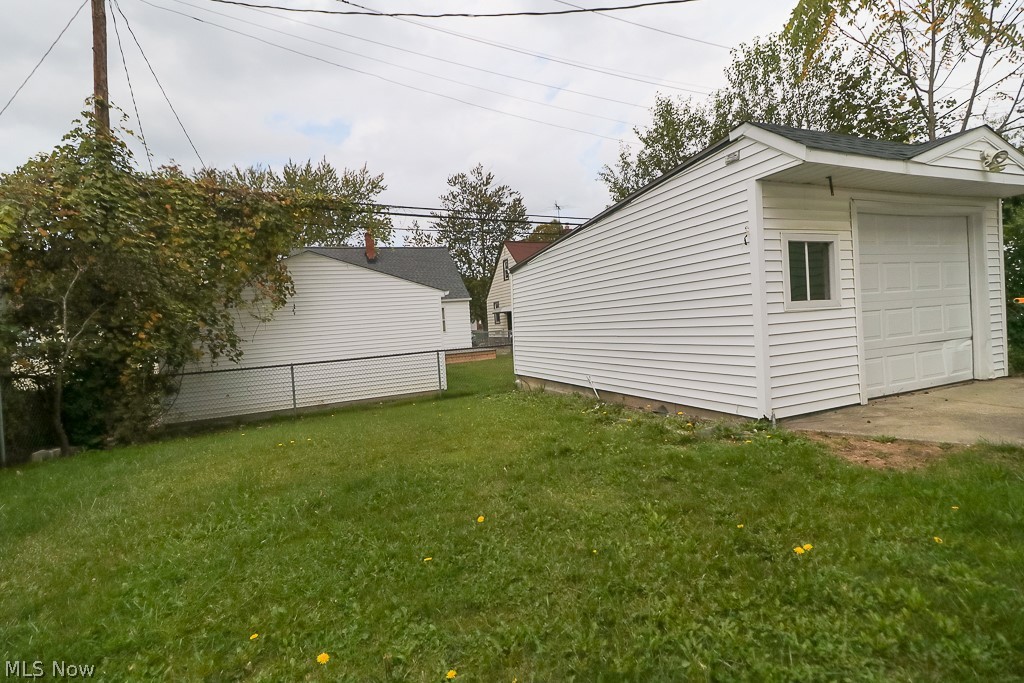 Maple Heights 02 - Residential Lease