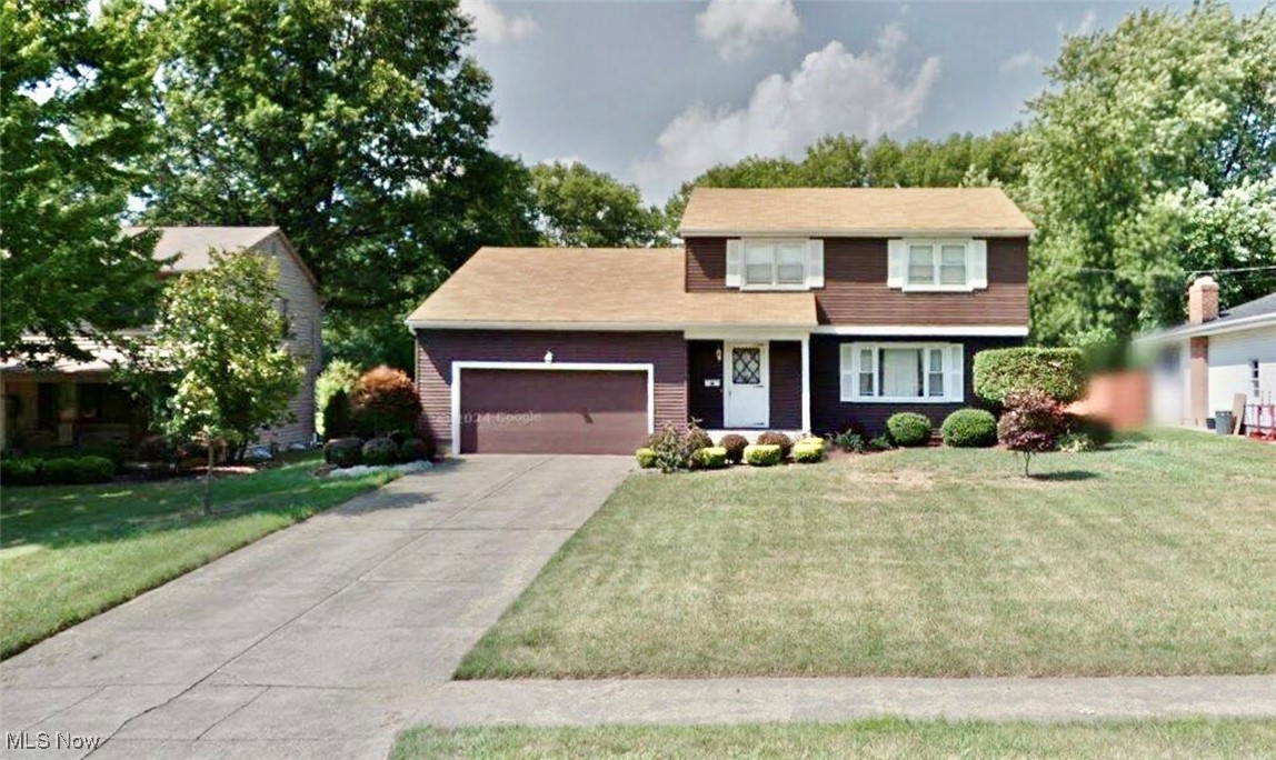 Welcome to this spacious and solid 3-bedroom, 2-bath home nestled in the heart of the beautiful Applewood Acres community. Offering over 2,000 square feet of living space, this home is full of potential and ready for your personal touch.
Inside, you’ll find a functional layout with generous room sizes, including a large living area, a cozy family room, and a bright kitchen ready for your updates. The home has great bones and just needs a little TLC to truly shine.
Step outside to a beautifully sized backyard—perfect for relaxing, gardening, or entertaining. Surrounded by mature trees and set in a peaceful neighborhood known for its charm and community spirit, this property offers both tranquility and convenience.
Whether you’re a first-time buyer, an investor, or someone looking for a project with strong equity potential, this home is a rare find in a fantastic location. Don’t miss your chance to bring your vision to life in one of the area’s most desirable neighborhoods!