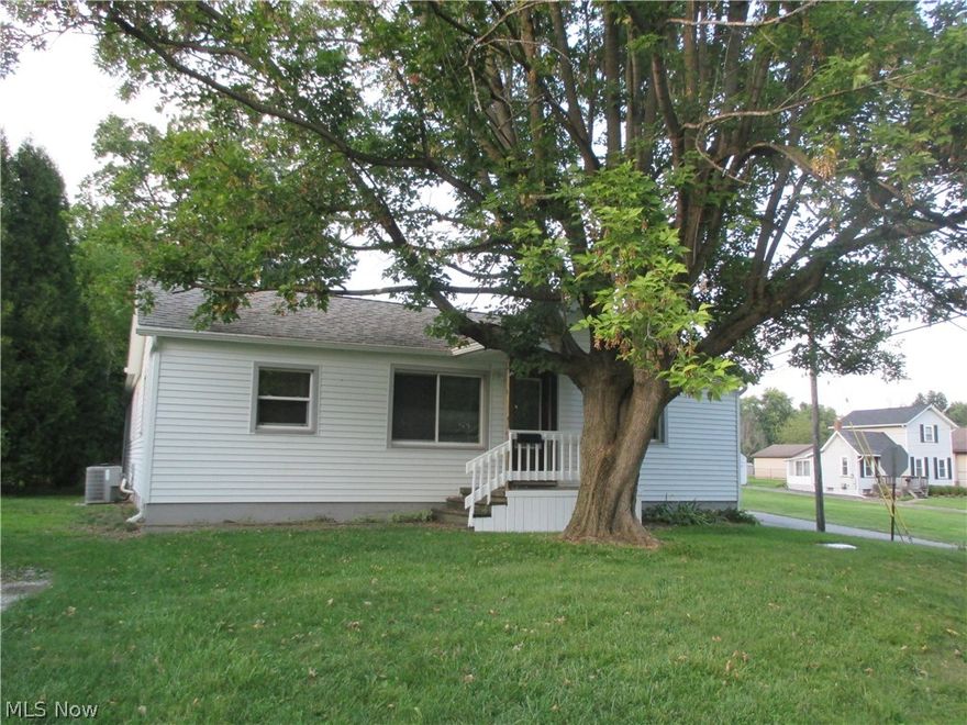 Just Move Right in!!  Come take a look at this updated 3 Bedroom, 2 full Bath Ranch.  Interior is freshly painted, New Laminate Floors in Living room and Bedrooms, Ceramic tiled Kitchen & Baths,  New Appliances, Nice Sized Bedrooms, 2 Car Garage.  New in 2008 were the Roof, Siding, Windows, Furnace, Air and Electric.