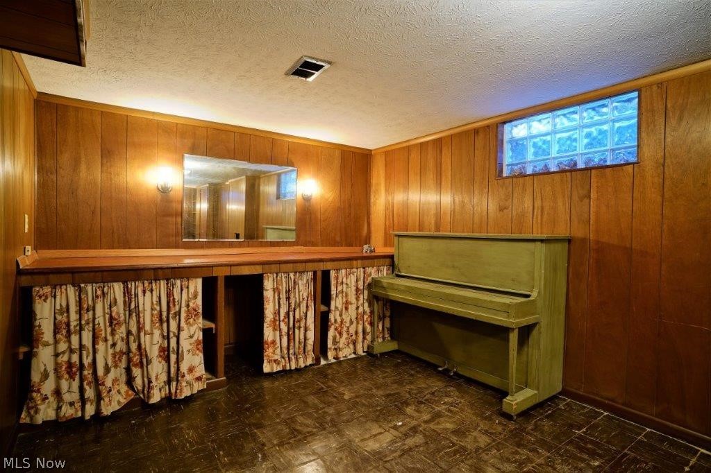 Firestone Park - Residential Lease