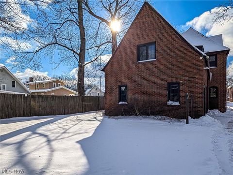 Tiny photo for 931 Amelia Avenue, Akron, OH 44302 (MLS # 5190226)