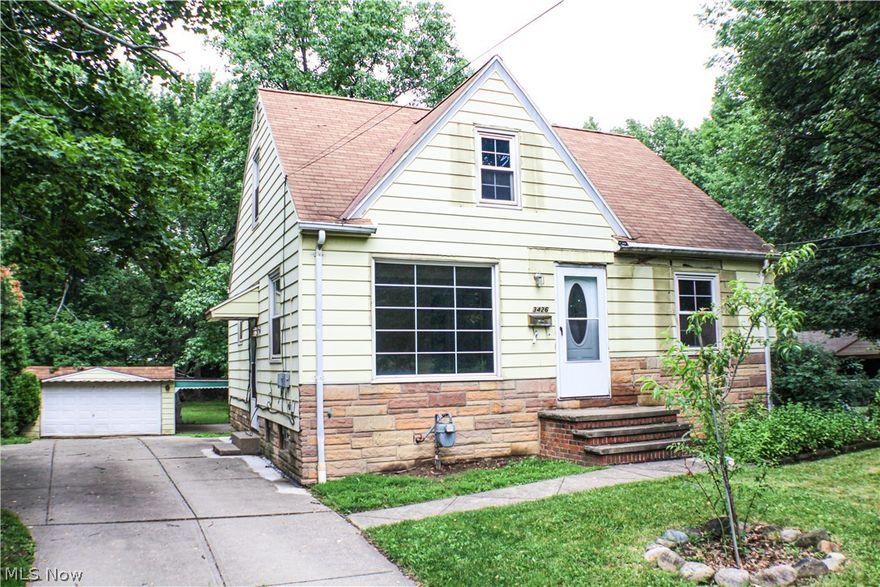 LOCATION, LOCATION, LOCATION! Huge lot with a beautiful backyard, located close to major parks. Interior of the property has lots of potential. Demo already completed and ready for all of your creativity and ideas. Needs some work but, is ready for you to make your own. Investors Welcome. Don't miss this opportunity!