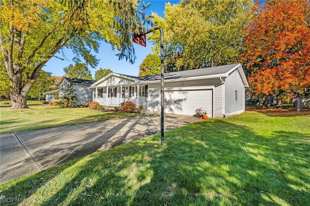 Photo of 3017 Greenridge Road, Norton, OH 44203 (MLS # 5168576)