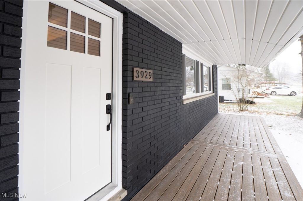 Photo of 3929 Lor Ron Street, Kent, OH 44240 (MLS # 5181926)