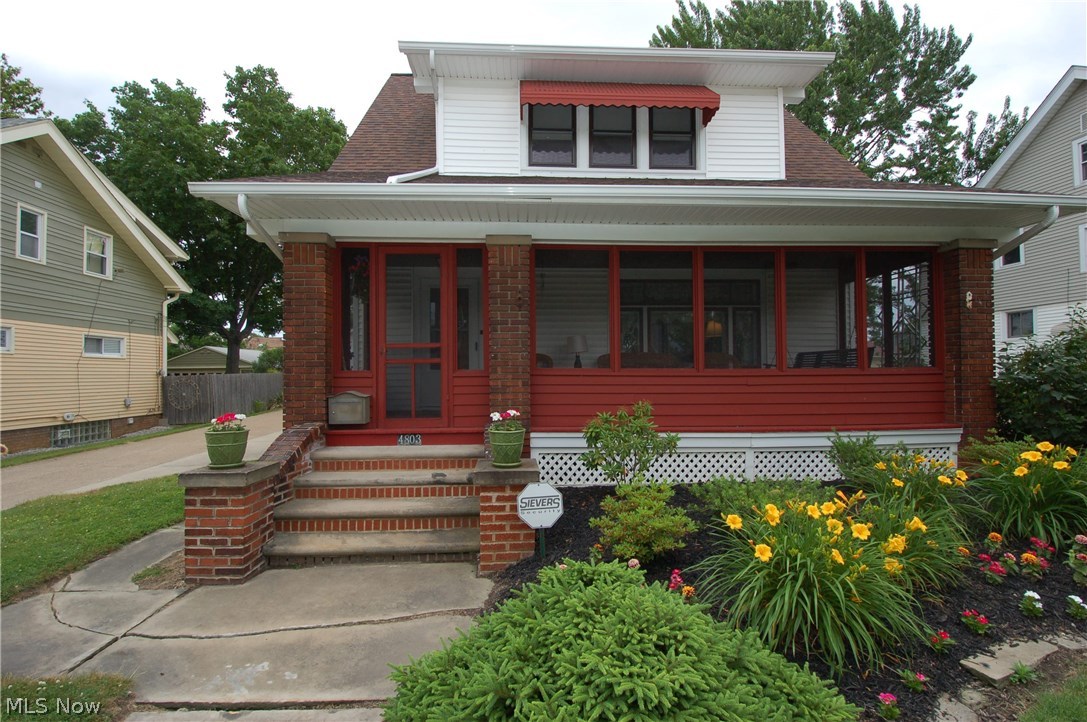 Economy R/E & Bldg Cos Crestv - Residential