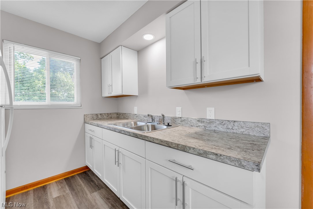 Krsconstco Resub - Residential Lease