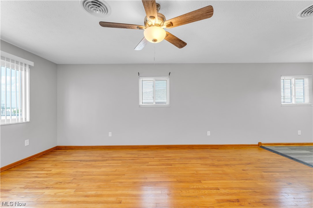 Krsconstco Resub - Residential Lease