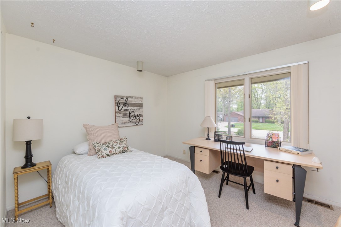 10830 Gate Post Road, Strongsville, Ohio image 13