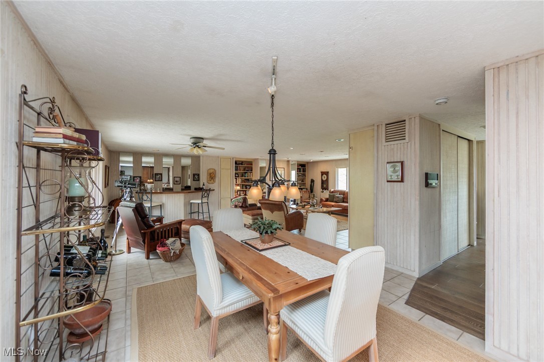 10830 Gate Post Road, Strongsville, Ohio image 7