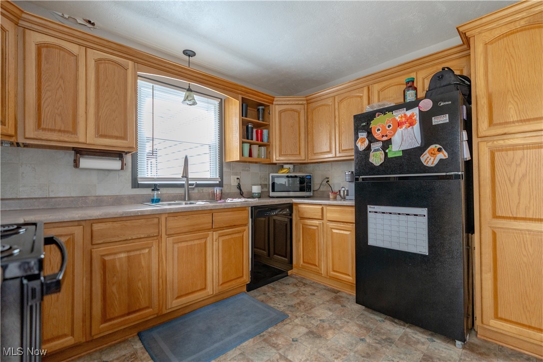 Mayflower Village 04 - Residential