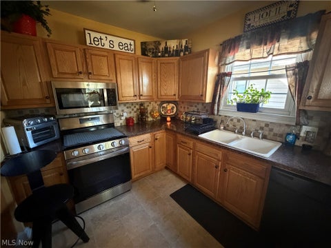 Tiny photo for 1139 Lexington Avenue, Akron, OH 44310 (MLS # 5254969)
