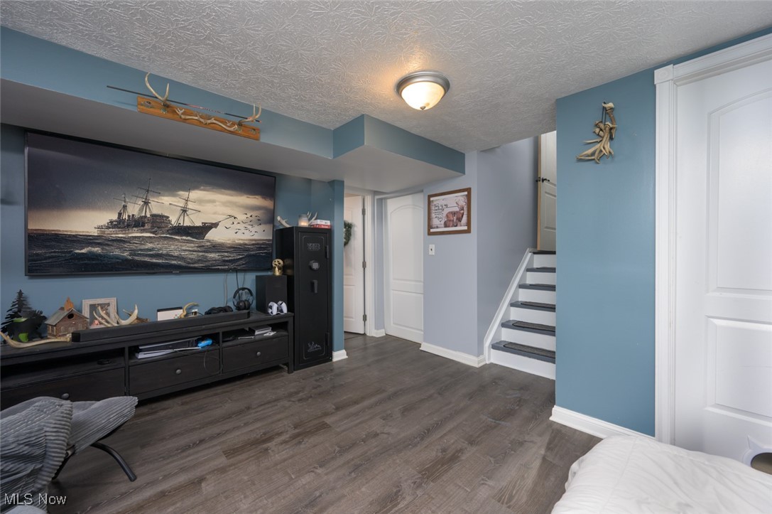 J W Zepfs 02 Cowles - Residential