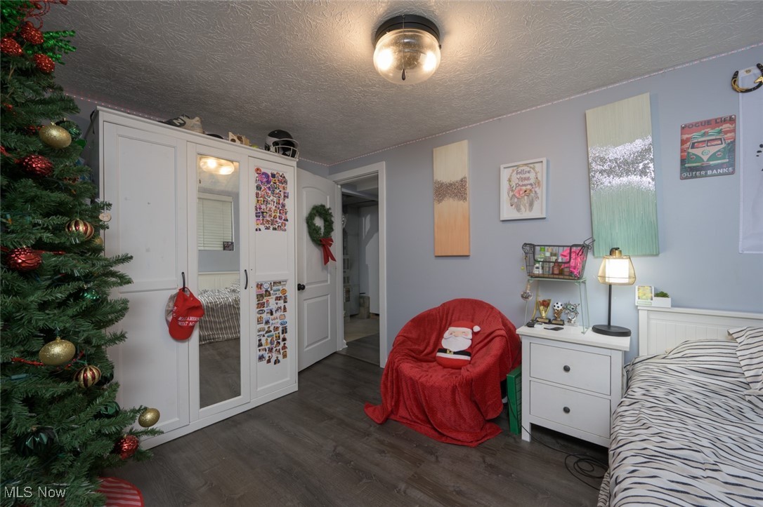 J W Zepfs 02 Cowles - Residential