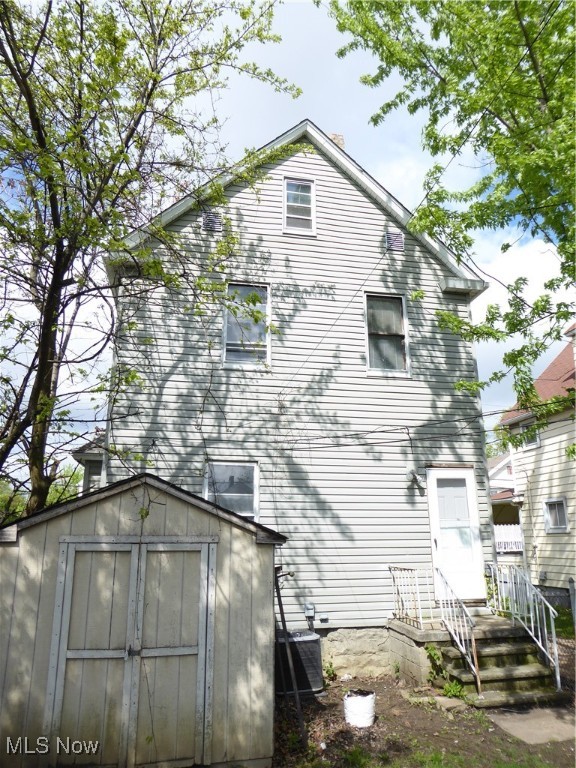 2067 W 105th Street, Cleveland, Ohio image 22
