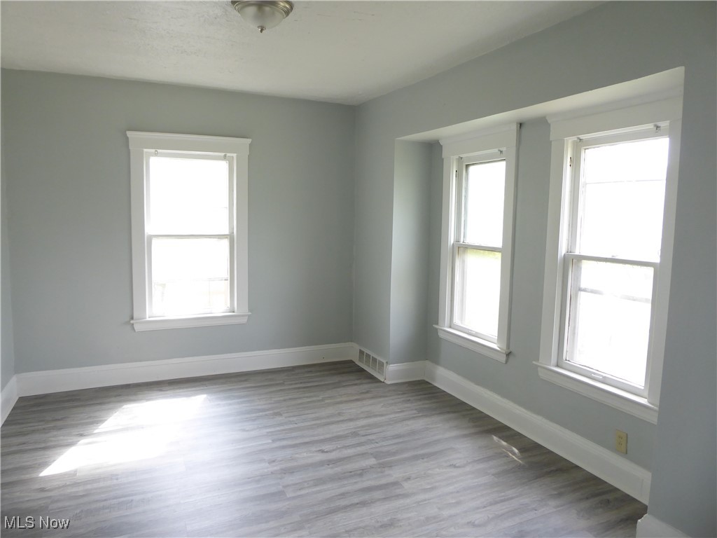 2067 W 105th Street, Cleveland, Ohio image 4