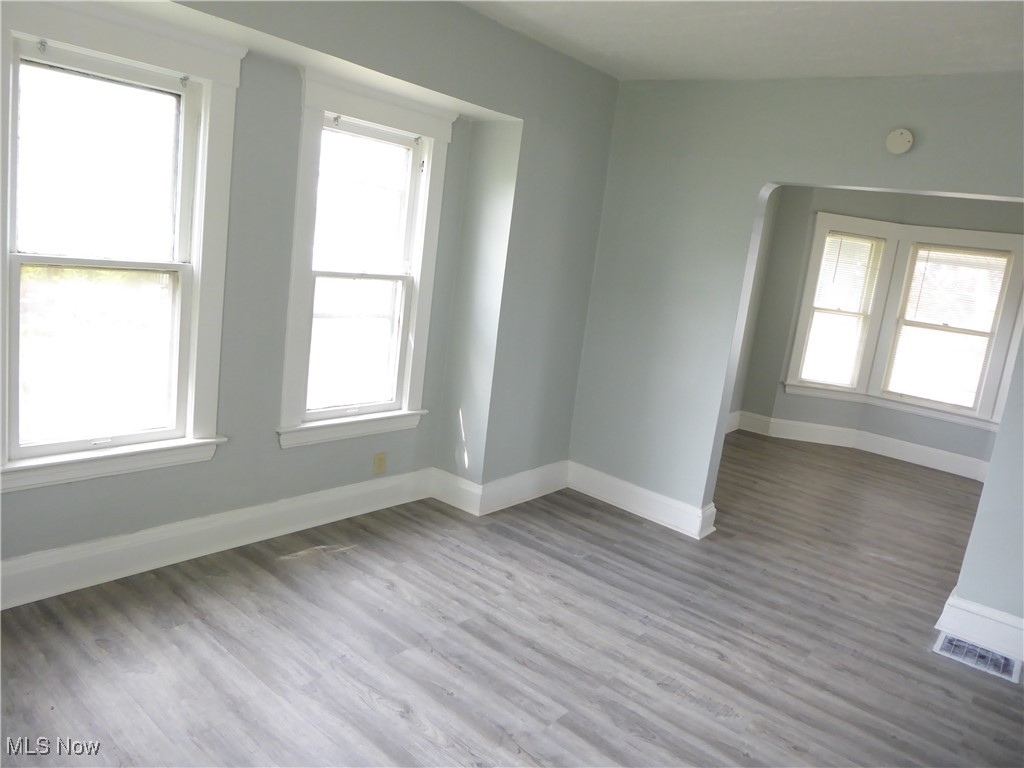 2067 W 105th Street, Cleveland, Ohio image 5
