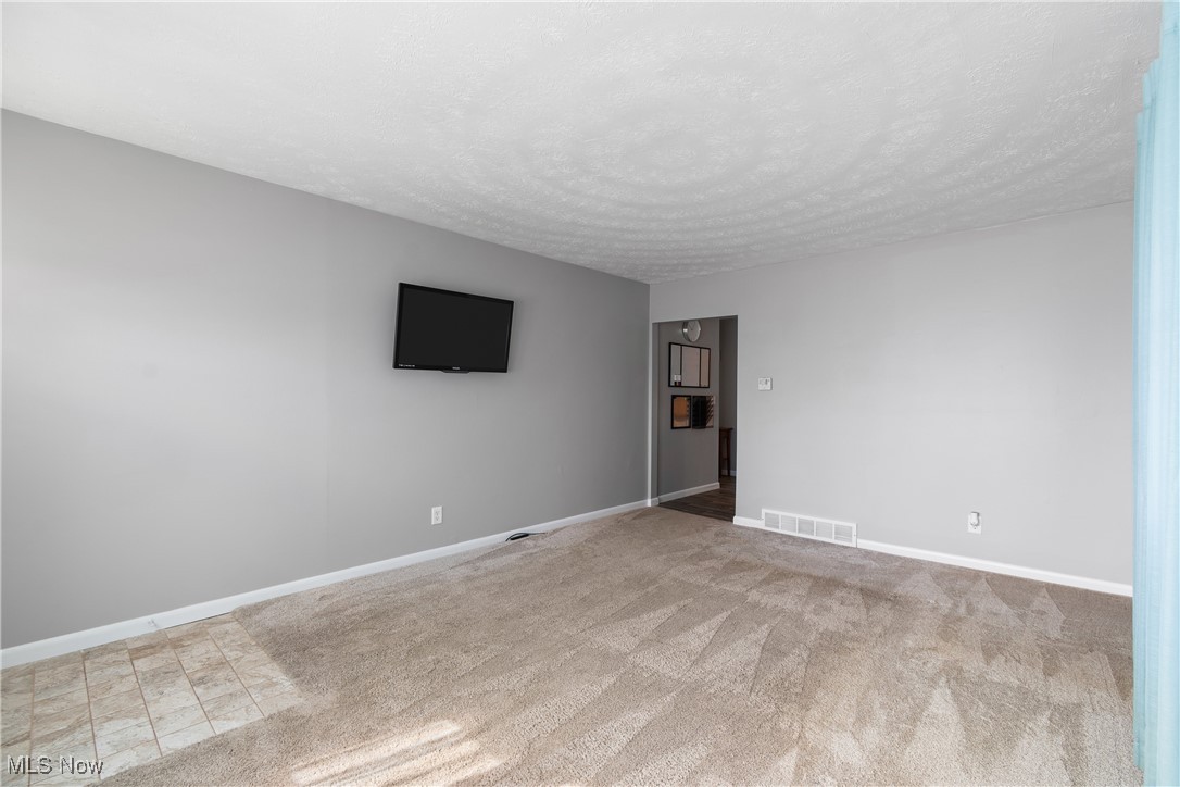 186 Durling Drive, Wadsworth, Ohio image 6