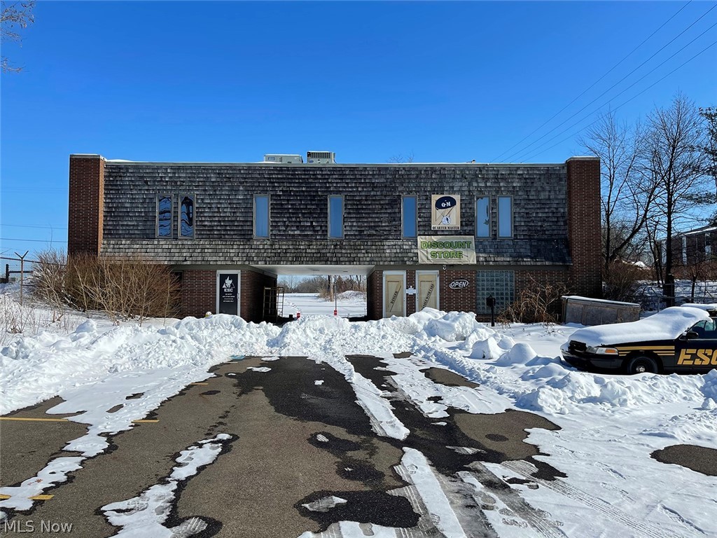 Foreclosure Auction - 2 Commercial Buildings W/ 1.35 Acres - Frontage On Market Ave. & Walnut Ave./Rt 43 - 5,000+ SF Five-Unit One-Story Brick Building - 3,600+ SF Two-Story Office Building W/ Drive-Thru Design - Stark Co. – Canton, OH - On-Site And Online Bidding Available. ONLINE BIDDING BEGINS SUNDAY – MARCH 13, 2022 – 11:00 AM and AUCTION LIVE ON-SITE BIDDING WILL BEGIN WEDNESDAY – MARCH 16, 2022 – 1:00 PM. Parcel #10005105 & #0246655 totaling approx. 1.35 acres land with frontage on Market Ave. N & access on Walnut Ave./Rt 43. Updated blacktop parking behind the second building. Room to grow on this land. Improvements include a 5,000+ SF brick one-story building built-in 1959. Five separate rentals each with separate gas & electric utilities. The large front unit has attorney offices, remaining 4 units have offices & retail salesrooms. Rear building features approx. 3,600+ SF two-story design. Large offices upstairs w/ conference room, main level has retail sales & additional offi