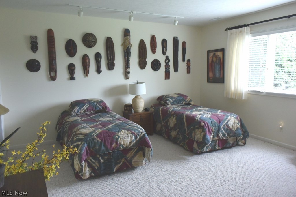 Riverchase Condo - Residential