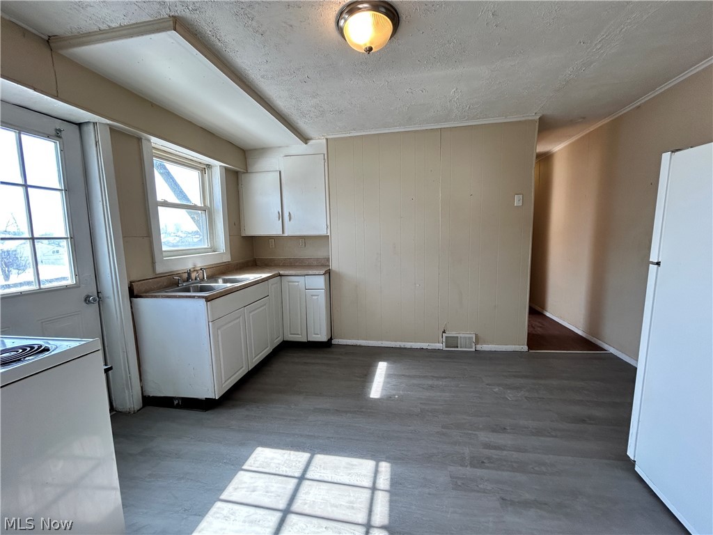 106 S 12th Apt 1