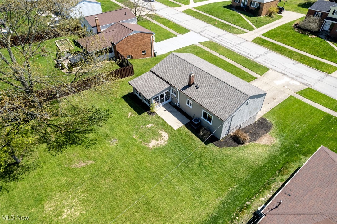 5540 Sequoia Drive, Parma, Ohio image 4