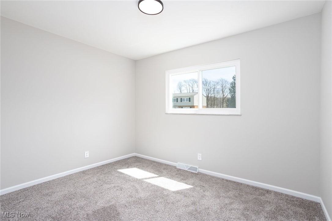 5540 Sequoia Drive, Parma, Ohio image 13