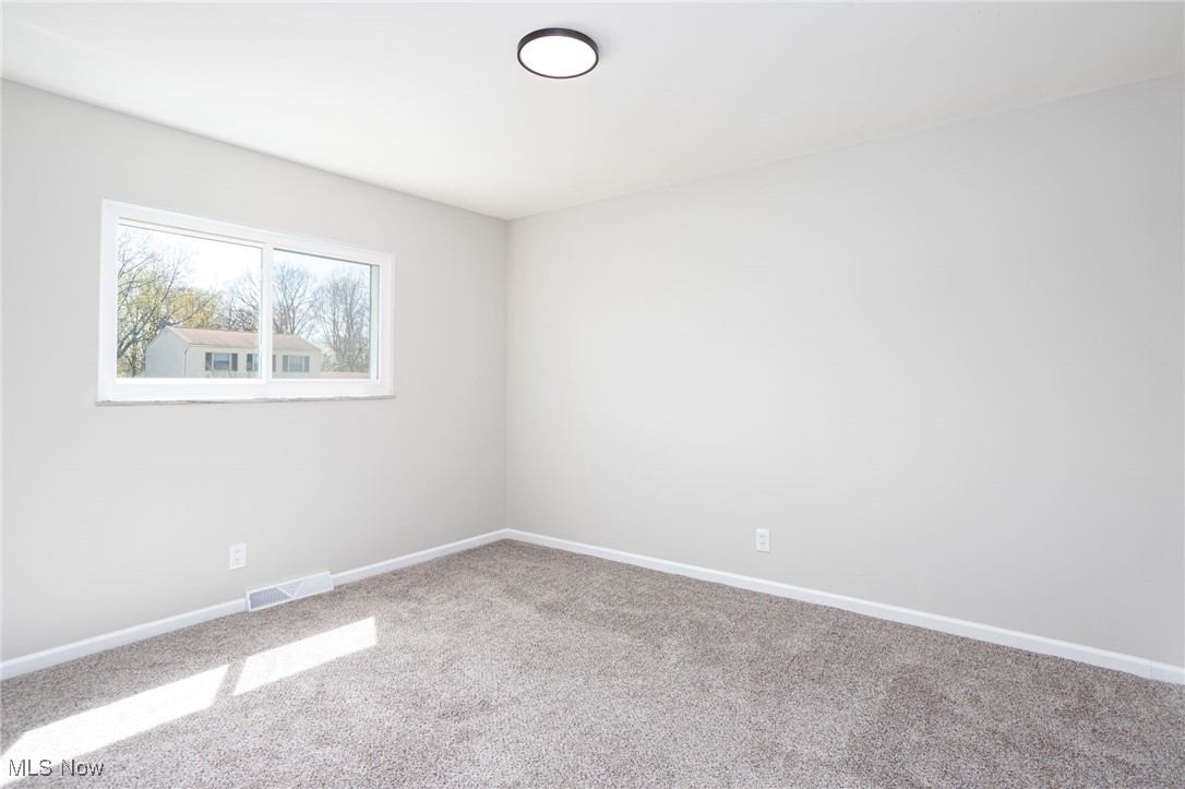5540 Sequoia Drive, Parma, Ohio image 14