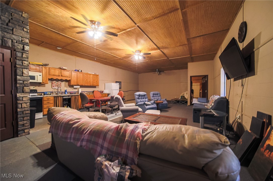 9100 Post Road, Jewett, Ohio image 8