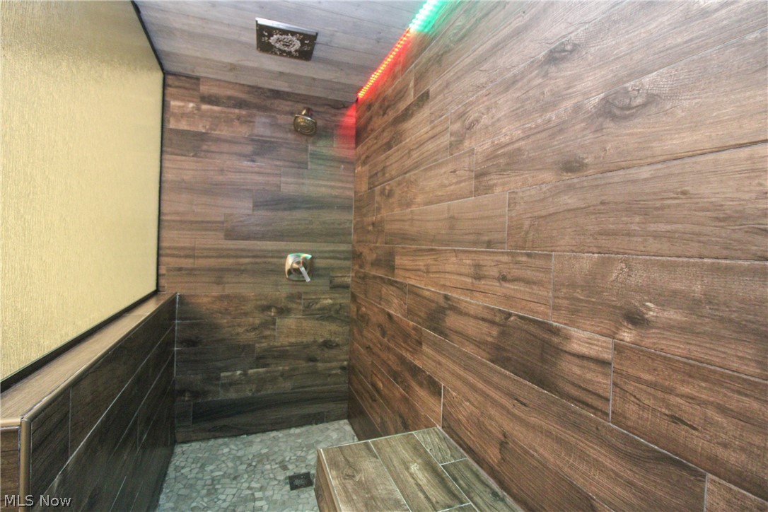 Canfield Village - Residential