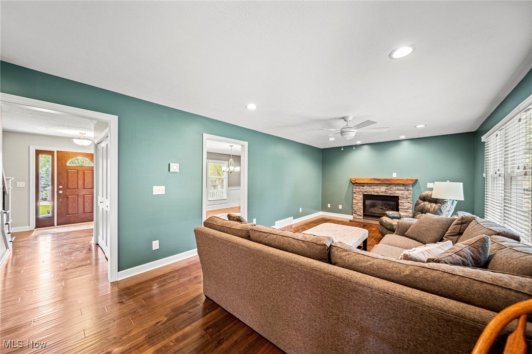 Mogadore, Ohio 44260, United States, 4 Bedrooms Bedrooms, ,3 BathroomsBathrooms,Residential,Contingent,159518