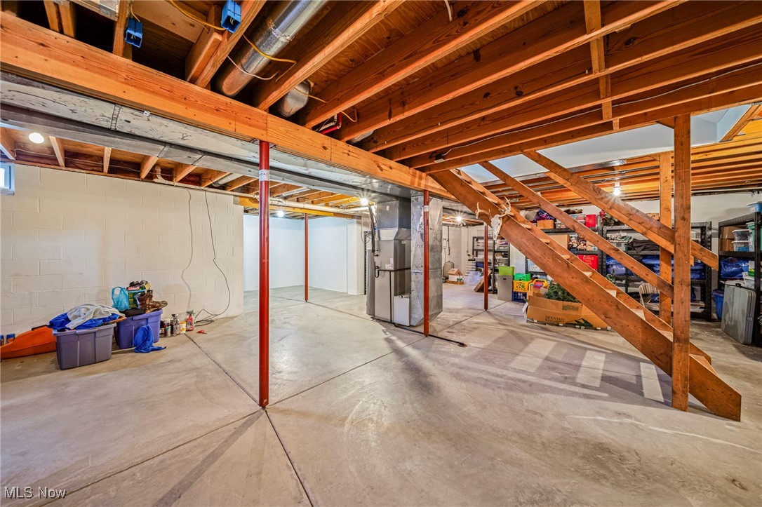 Mogadore, Ohio 44260, United States, 4 Bedrooms Bedrooms, ,3 BathroomsBathrooms,Residential,Contingent,159518