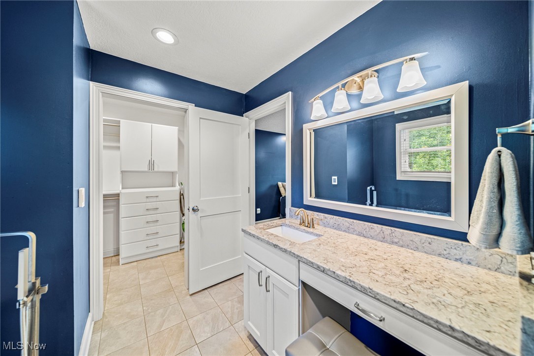 Mogadore, Ohio 44260, United States, 4 Bedrooms Bedrooms, ,3 BathroomsBathrooms,Residential,Contingent,159518