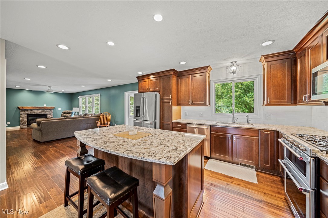 Mogadore, Ohio 44260, United States, 4 Bedrooms Bedrooms, ,3 BathroomsBathrooms,Residential,Contingent,159518