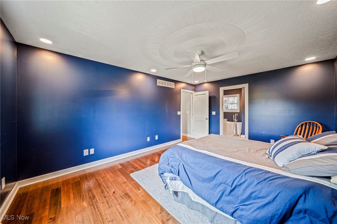 Mogadore, Ohio 44260, United States, 4 Bedrooms Bedrooms, ,3 BathroomsBathrooms,Residential,Contingent,159518