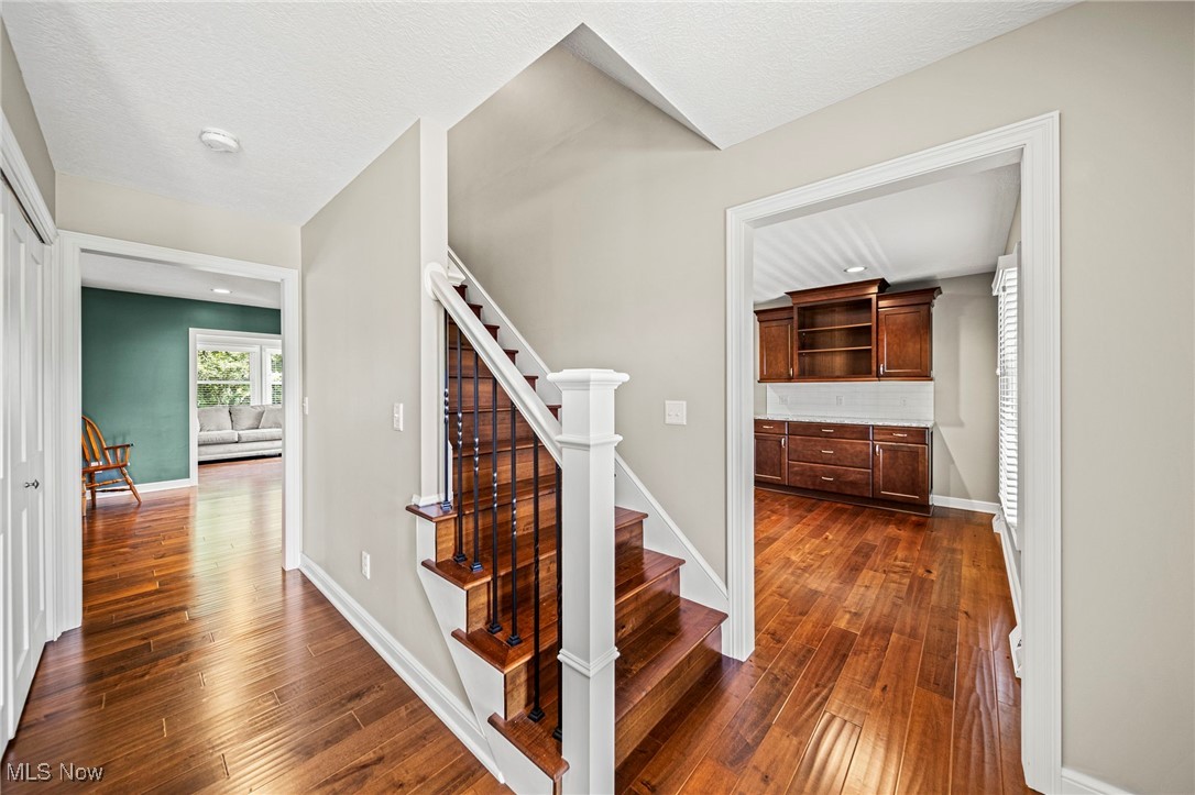 Mogadore, Ohio 44260, United States, 4 Bedrooms Bedrooms, ,3 BathroomsBathrooms,Residential,Contingent,159518