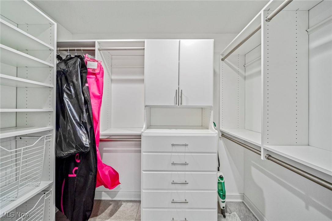 Mogadore, Ohio 44260, United States, 4 Bedrooms Bedrooms, ,3 BathroomsBathrooms,Residential,Contingent,159518