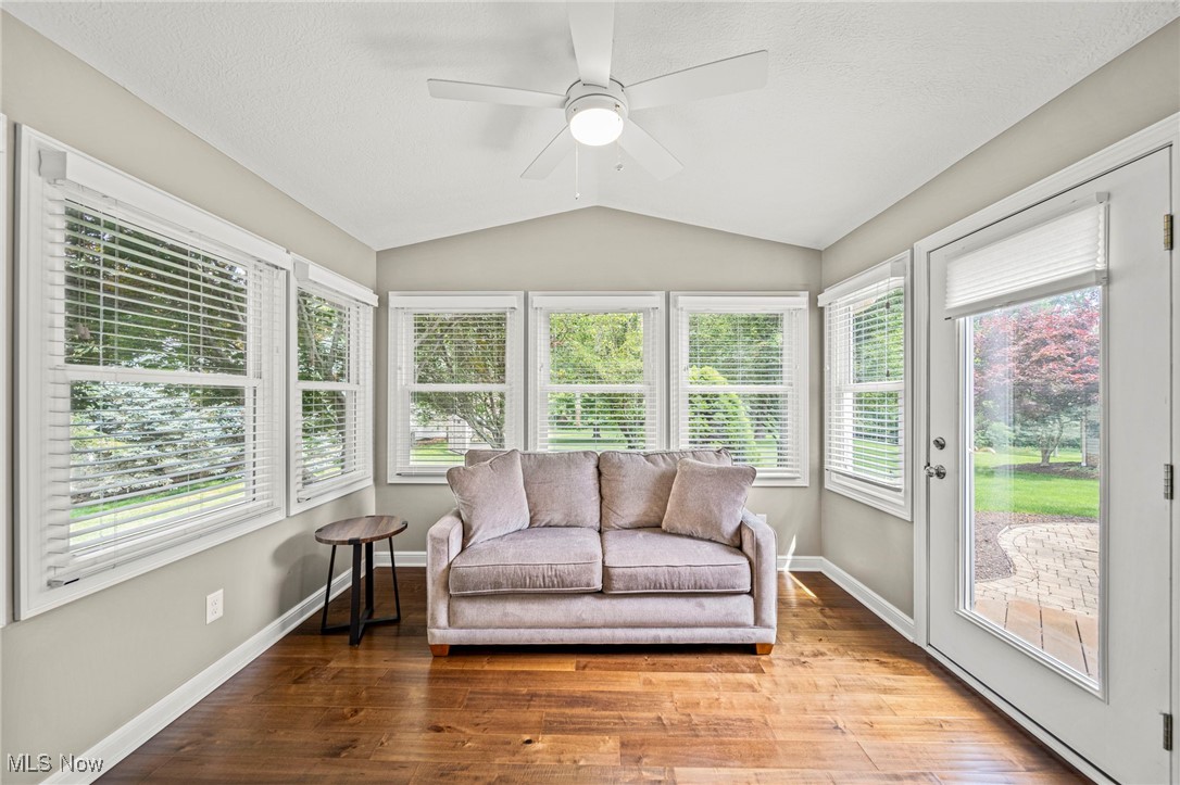 Mogadore, Ohio 44260, United States, 4 Bedrooms Bedrooms, ,3 BathroomsBathrooms,Residential,Contingent,159518