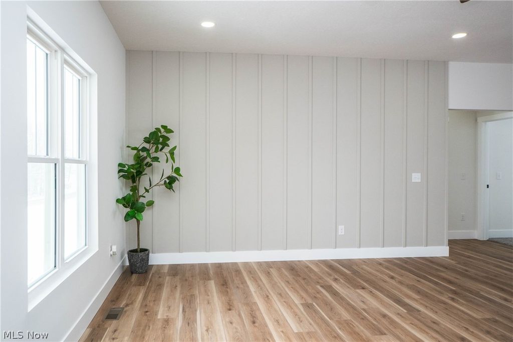 Photo of 8421 Wadsworth Road, Wadsworth, OH 44281 (MLS # 5192919)