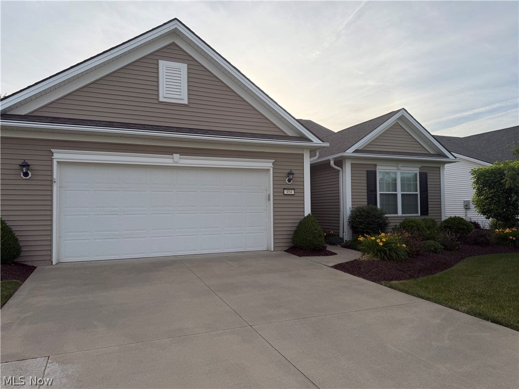 Photo of 484 Water Pointe Lane, Brunswick, OH 44212 (MLS # 5218892)