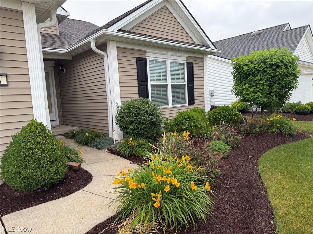 Photo of 484 Water Pointe Lane, Brunswick, OH 44212 (MLS # 5218892)