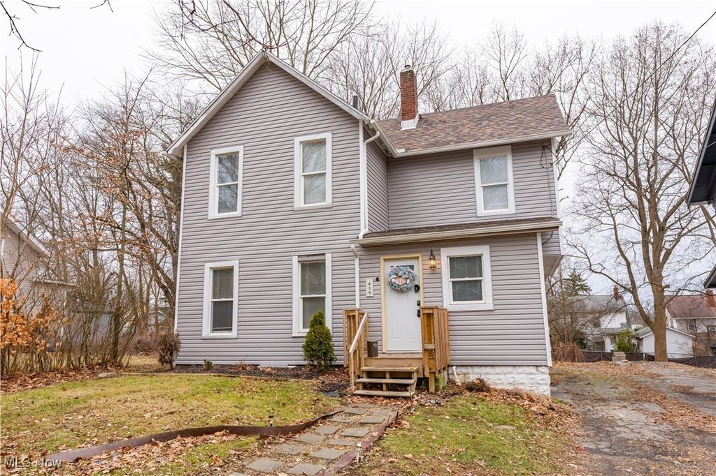 Photo of 416 Bacon Avenue, Akron, OH 44320 (MLS # 5181232)